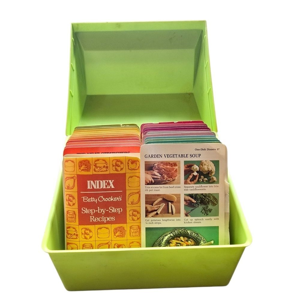 Vintage 1971 Betty Crocker Step-by-Step Recipe Card Library - Avocado Green Box